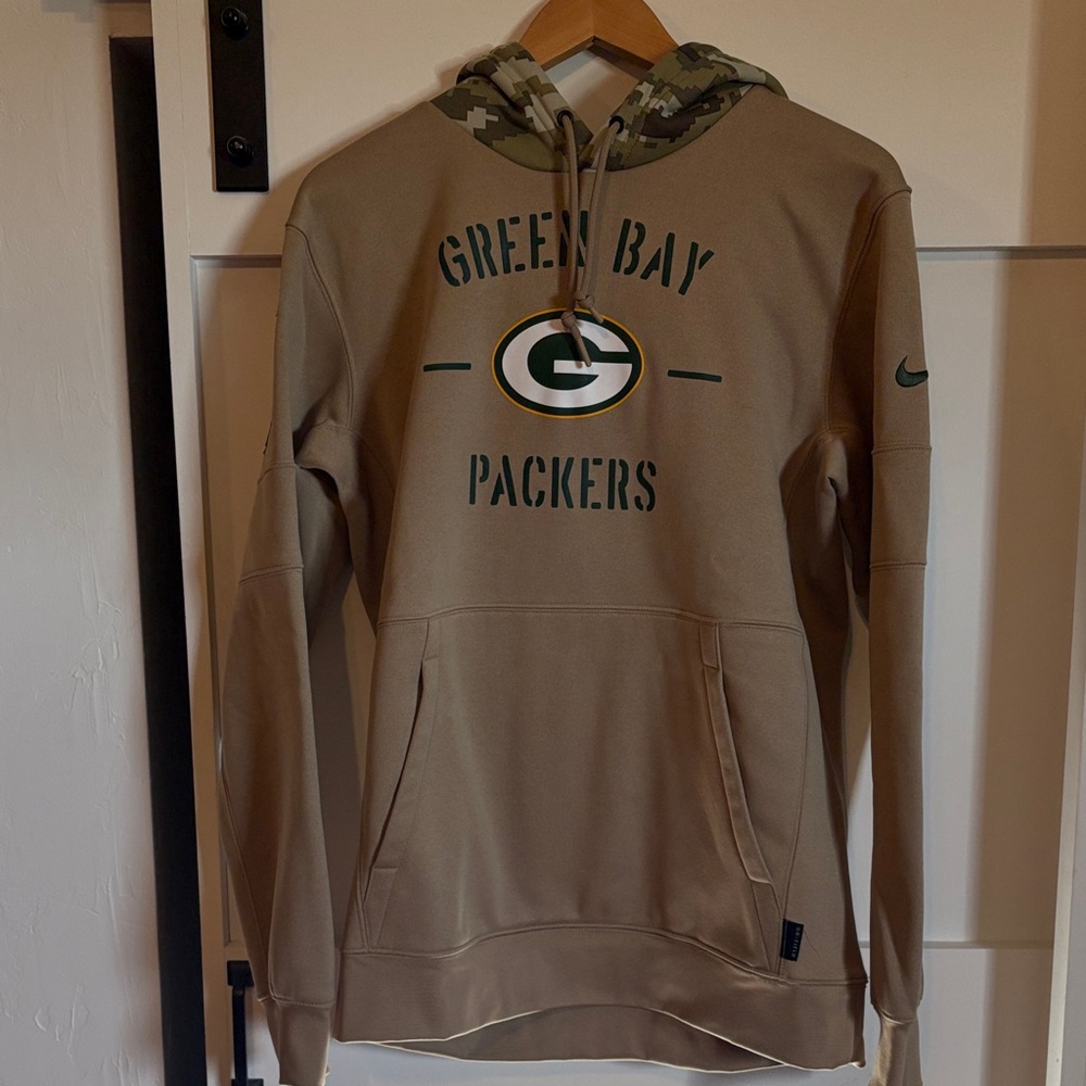 Green Bay Packers Salute to Service Nike Camo Hoodie. Men's Size Medium.